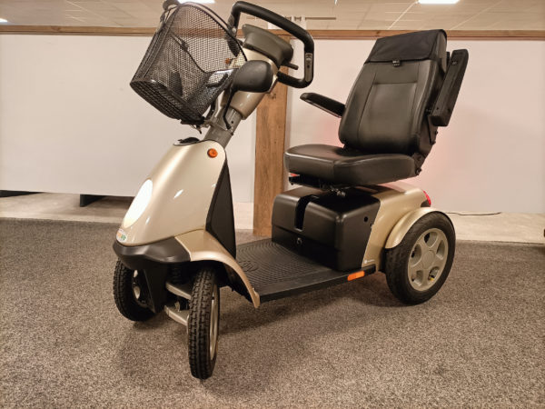 Trophy scootmobiel met NOODSTOP EN CRUISECONTROLE €3750,-