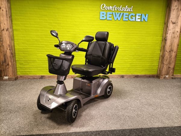 Sterling S-700 € 2495.00