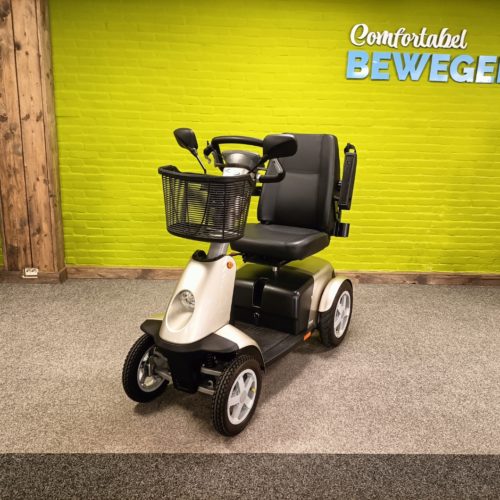 Sterling Trophy 6 € 3995,00